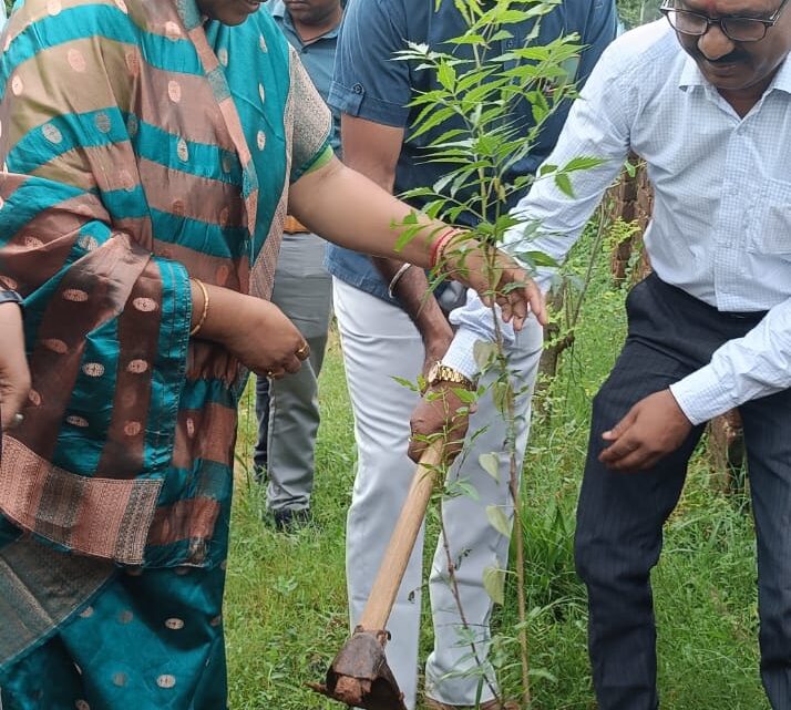 संकल्प से सिद्धि अभियान के तहत बगीचा मंडल के सरबकोम्बो कल्याण आश्रम में कार्यक्रम सम्पन्न, जशपुर विधायक रायमुनी भगत हुई शामिल…