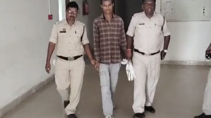 नशे के खिलाफ जशपुर पुलिस का कड़ा प्रहार, 41 हजार रुपए के प्रतिबंधित नशीली कैप्सूल SPASMO PROXYVON PIUS  के साथ पकड़ा गया आरोपी, गिरफ्तार कर भेजा जेल