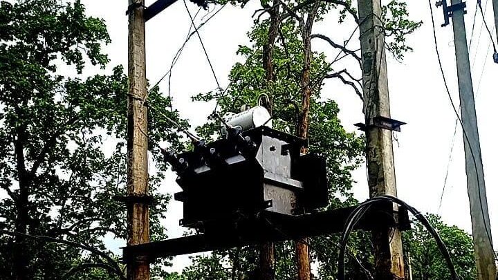 मुख्यमंत्री कैंप कार्यालय की पहल पर ढोढ़ीबहार में लगाया गया नया ट्रांसफार्म, पुनः बहाल हुई विद्युत आपूर्ति ग्रामीणों ने जताया मुख्यमंत्री के प्रति आभार