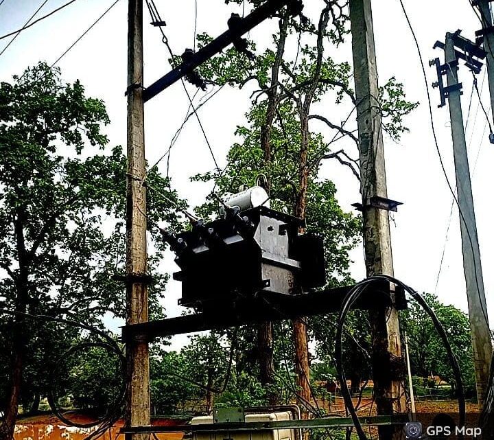 मुख्यमंत्री कैंप कार्यालय की पहल पर ढोढ़ीबहार में लगाया गया नया ट्रांसफार्म, पुनः बहाल हुई विद्युत आपूर्ति ग्रामीणों ने जताया मुख्यमंत्री के प्रति आभार