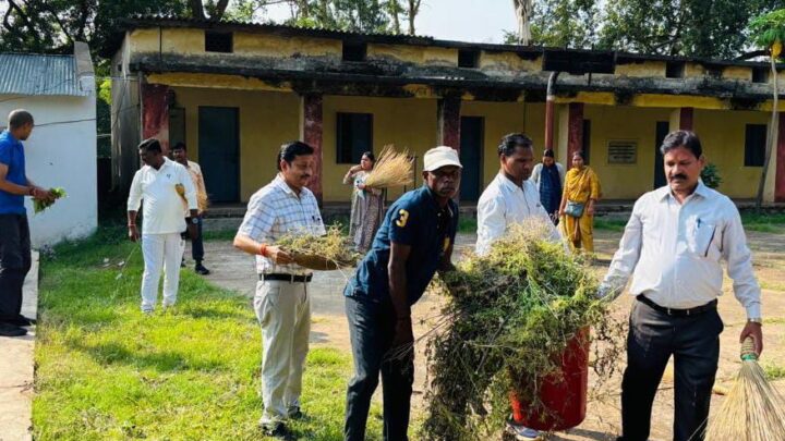 शाला स्वच्छता तिहार के माध्यम से सभी स्कूलों, आश्रम छात्रावास की साफ सफाई की गई 8 से 14 जून तक अभियान चलाया गया