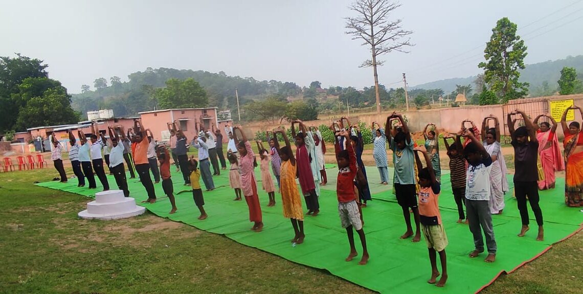 15 से 21 जून तक मनाया जाएगा योग महाकुंभ योग उत्सव रविवार को जिले के सभी विकासखंड के शासकीय स्कूलों में जनप्रतिनिधिगण स्कूली बच्चों, आम नागरिकों अधिकारियों और कर्मचारियों ने किया योगाभ्यास 15 से 21 जून तक मनाया जाएगा योग महाकुंभ योग उत्सव रविवार को जिले के सभी विकासखंड के शासकीय स्कूलों में जनप्रतिनिधिगण स्कूली बच्चों, आम नागरिकों अधिकारियों और कर्मचारियों ने किया योगाभ्यास