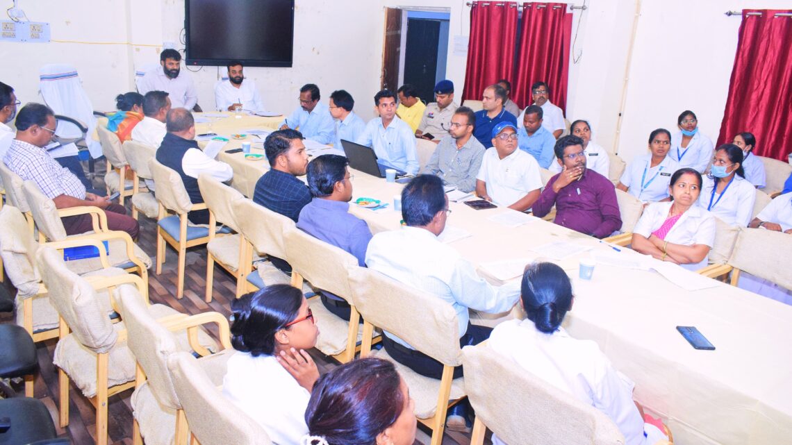 कलेक्टर रोहित व्यास की अध्यक्षता में जीवनदीप कार्यकारिणी समिति की बैठक सम्पन्न गंभीर कुपोषित बच्चों को पोषण पुर्नवास केंद्र लाने पर आंगनबाड़ी कार्यकर्ता, सहायिका व मितानिन को समिति से प्रोत्साहन राशि देने के निर्देश