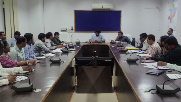 कलेक्टर ने जिले में खाद एवं बीज की मांग अनुसार आपूर्ति हेतु दिए निर्देश कलेक्टर ने खाद्य एवं सम्बद्ध विभागों की ली समीक्षा बैठक