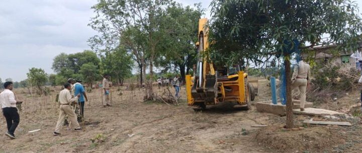 अवैध अतिक्रमण पर बड़ी कार्यवाही: 30 एकड़ वन भूमि मुक्त, वृक्षारोपण की तैयारी शुरू