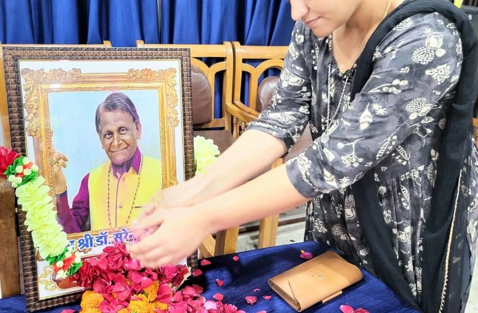 आगर साहित्य समिति मुंगेली व राष्ट्रीय कवि संगम मुंगेली की ओर से देश के ख्यातिलब्ध और छत्तीसगढ़ के गौरव पद्मश्री डॉ सुरेंद्र दुबे को भावभीनी श्रद्धांजलि  अर्पित किया गया