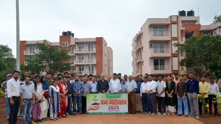 वन महोत्सव 2025 के अंतर्गत “एक पेड़ भविष्य के लिए लगाएं” विषय पर वृक्षारोपण कार्यक्रम आयोजित