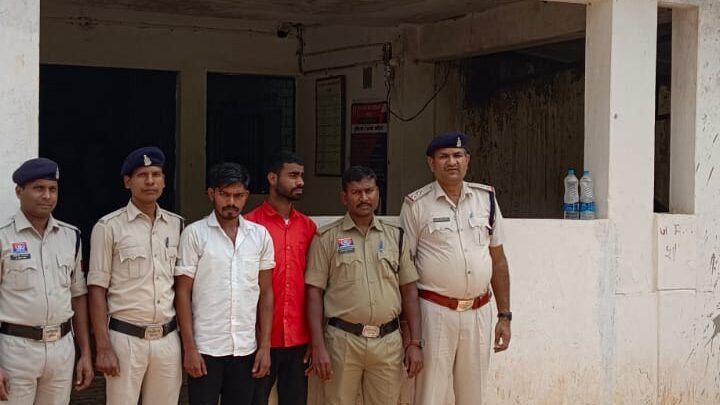 युवती से दुष्कर्म के मामले में पुलिस ने दो आरोपियों को गिरफ्तार कर भेजा जेल,