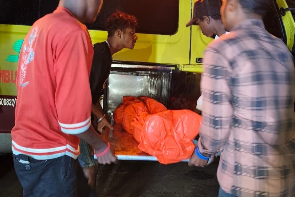 ट्रेन हादसे में मृतक का शव पहुंचा गृह ग्राम चटकपुर, परिजनों ने सीएम कैंप कार्यालय बगिया पहुंच कर लगाई थी गुहार, मुख्यमंत्री श्री विष्णुदेव साय का जताया आभार……..