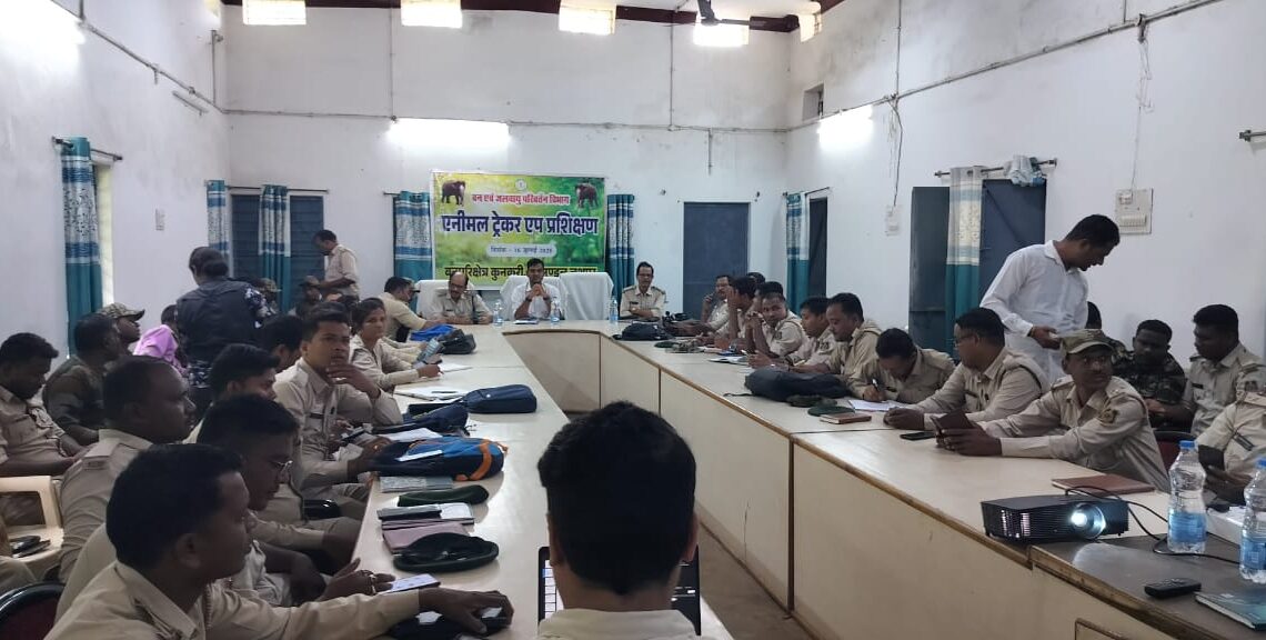 हाथी मानव-द्वन्द न्यूनतम करने अर्ली वार्निंग सिस्टम हेतु गज संकेत एप्प का दिया गया प्रशिक्षण