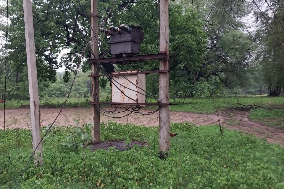 मुख्यमंत्री कैंप कार्यालय की पहल पर  रेड़िघाट में बदला गया  ट्रांसफार्मर पुनः बहाल हुई विद्युत आपूर्ति, ग्रामीणों ने जताया मुख्यमंत्री के प्रति आभार