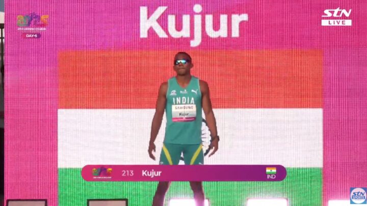 घुइटांगर से ग्रीस तकः अनिमेष कुजूर ने 100 मीटर दौड़ में रचा भारतीय एथलेटिक्स का इतिहास नंगे पांव की शुरुआत से अंतरराष्ट्रीय ट्रैक तक का सफर तय कर अनिमेष बने लोगों के लिए प्रेरणा