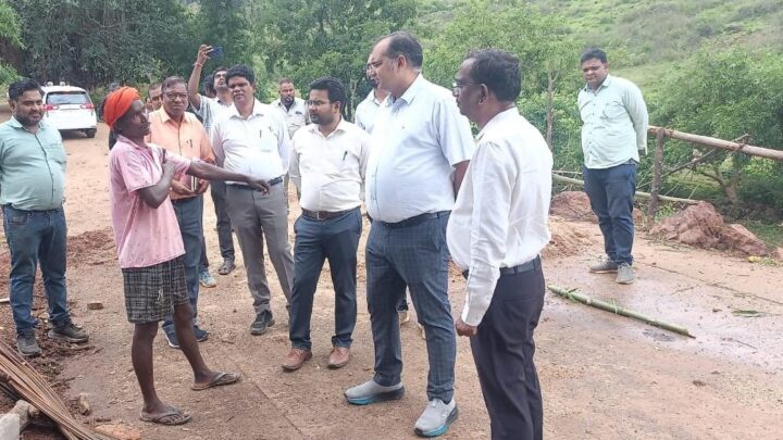 पीएम जनमन योजनांतर्गत निर्मित सड़कों का   पंचायत एवं ग्रामीण विकास विभाग ने किया निरक्षण पहाड़ी कोरवा बसाहटों में पहुंच ग्रामीणों से की चर्चा