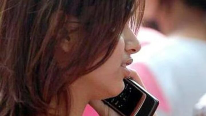 फेसबुक पर भेजे फ्रेंड रिक्वेस्ट, फिर लड़की ने WhatsApp कॉल पर दे दिया झांसा, 28 लाख की ठगी के बाद उड़े होश