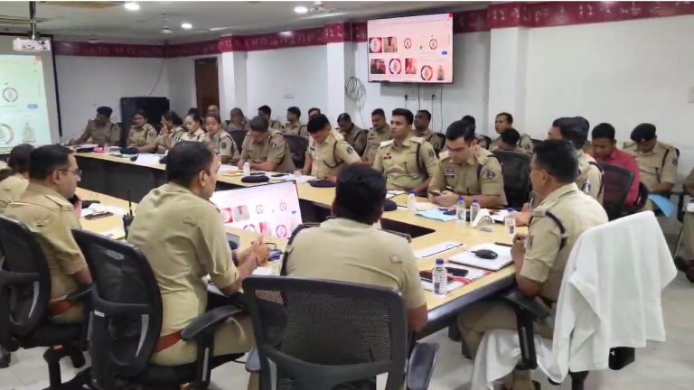 रायपुर में हर 15 दिन में होगी अपराध की समीक्षा, SSP ने ली बैठक, त्योहार को लेकर पुलिस अफसरों को मिले ये निर्देश