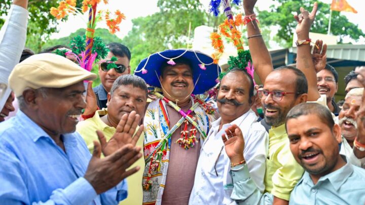 गजेन्द्र यादव को मंत्री बनाए जाने पर यादव समाज में भारी उत्साह प्रदेश भर से यादव समाज के लोगों का उन्हें बधाई देने लगा तांता