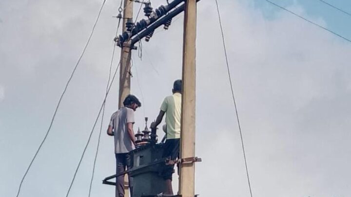 मुख्यमंत्री कैंप कार्यालय की त्वरित पहल से ग्राम कामारीमा के वार्ड क्रमांक 11 में  पुनः बहाल हुई विद्युत आपूर्ति ग्रामीणों ने मुख्यमंत्री के प्रति जताया आभार