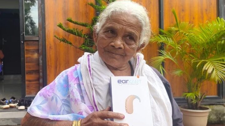 90 वर्षीय चाका बाई पुनः सुन सकती है जीवन की मधुर ध्वनि मुख्यमंत्री कैंप कार्यालय में श्रवणदोष से पीड़ित चाका बाई को मिला श्रवण यंत्र मुख्यमंत्री विष्णुदेव साय को दिया धन्यवाद