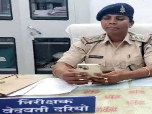 महिला TI व SI-कांस्टेबल पर FIR, पीड़िता को लाठी-बेल्ट से पीटने का आरोप, 50 हजार रुपये लेते भी हो चुकी हैं गिरफ्तार..