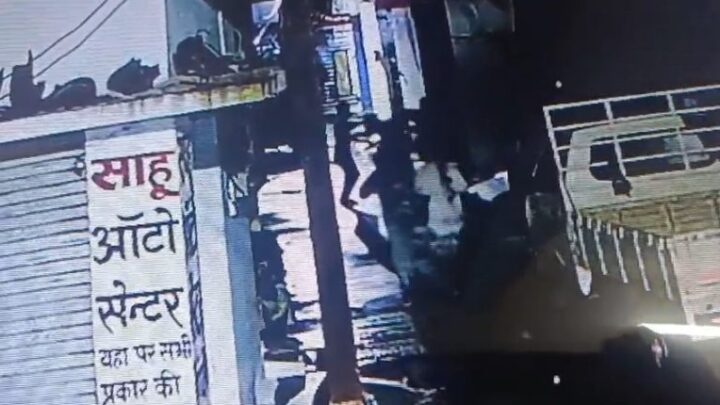 राजधानी में फिर चाकूबाजी, युवक की चाकू घोंपकर ले ली जान, CCTV फुटेज आया सामने