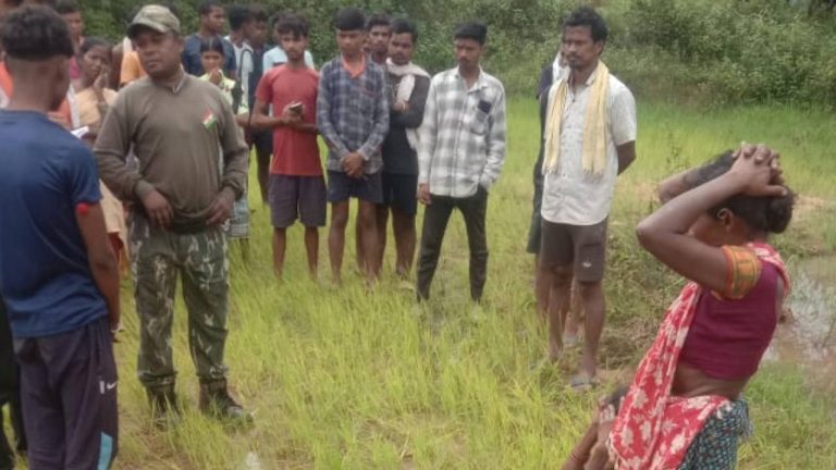 दो जुड़वां भाईयों की गयी जान : साल भर पहले पिता की डूबकर गयी थी जान, अब उसी तरह दो जुड़वा भाई भी हुए हादसे का शिकार