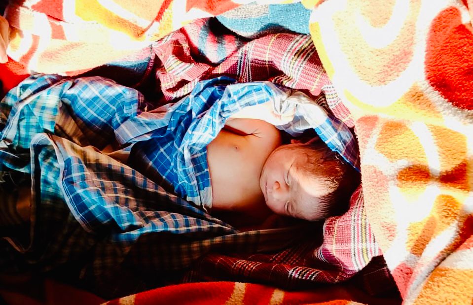 सुकमा में सीआरपीएफ की मानवीय पहल से प्रसूता और नवजात की बची जान  नक्सल प्रभावित पुवर्ती में अब विकास की रोशनी  आतंक और दहशत की जगह ले रहा विश्वास