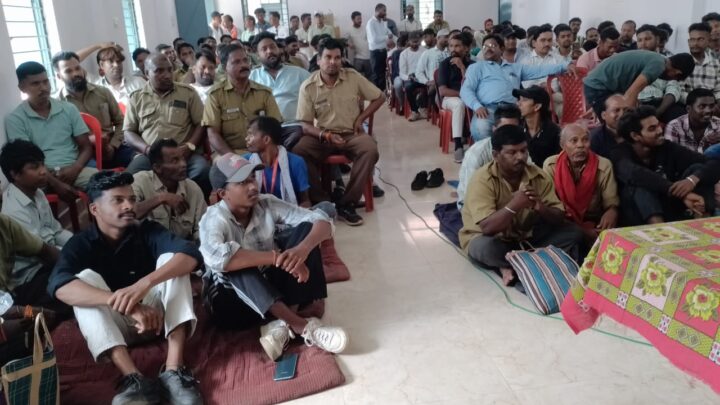 जशपुर पुलिस व प्रशासन के संयुक्त तत्वाधान में जिला रेड क्रॉस सोसायटी के सहयोग से , सड़क सुरक्षा मितानों, हेतु  कुनकुरी थाना परिसर में प्रशिक्षण कार्यक्रम का  किया गया आयोजन