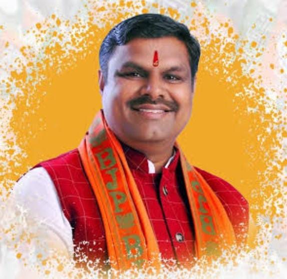 स्कूल शिक्षा मंत्री श्री गजेंद्र यादव आज बिलासपुर एवं बेमेतरा जिले के दौरे पर