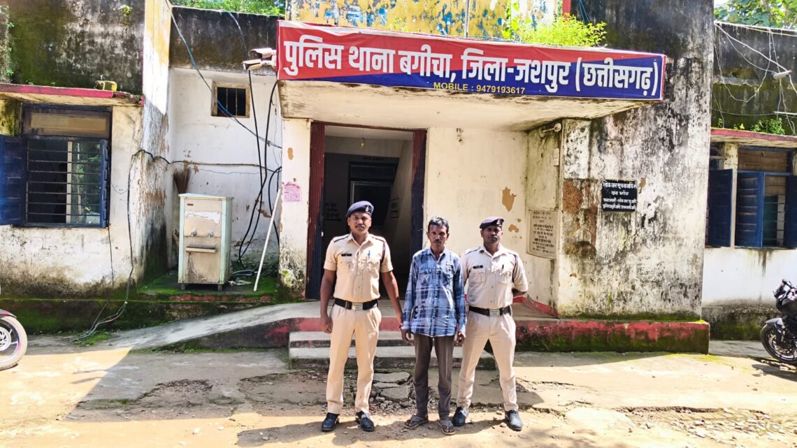 धार्मिक भावनाएं को ठेस पहुंचाना पड़ा महंगा,  आरोपी गिरफ्तार, भेजा गया जेल