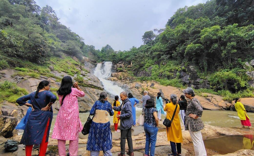 पुणे से आए पर्यटकों को खूब भाया यहां के पर्यटन स्थल और संस्कृति मुख्यमंत्री के नेतृत्व में जिला प्रशासन पर्यटन के विकास के लिए सतत रूप से कर रहा है कार्य