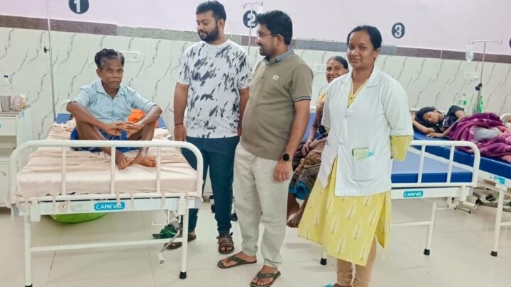 कलेक्टर श्री रोहित व्यास के निर्देश पर स्वास्थ्य व्यवस्था को सुदृढ़ बनाने स्वास्थ्य केंद्रों का लगातार किया जा रहा है निरीक्षण अव्यवस्था पाए जाने पर हो रही है सख्त कार्यवाही, आठ चिकित्सकों को जारी किया गया कारण बताओ नोटिस