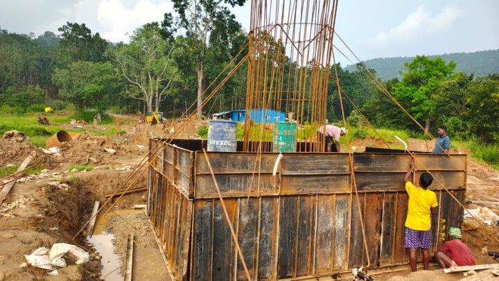 मुख्यमंत्री विष्णुदेव साय के निर्देश पर जिले में विकास की रफ्तार तेज, 5 करोड़ 22 लाख रुपए की लागत से केराकोनादृबैगाटोली मार्ग ईब नदी पर उच्च स्तरीय पुल निर्माण कार्य शुरू, समय सीमा में कार्य पूरा करने के सख्त निर्देश….