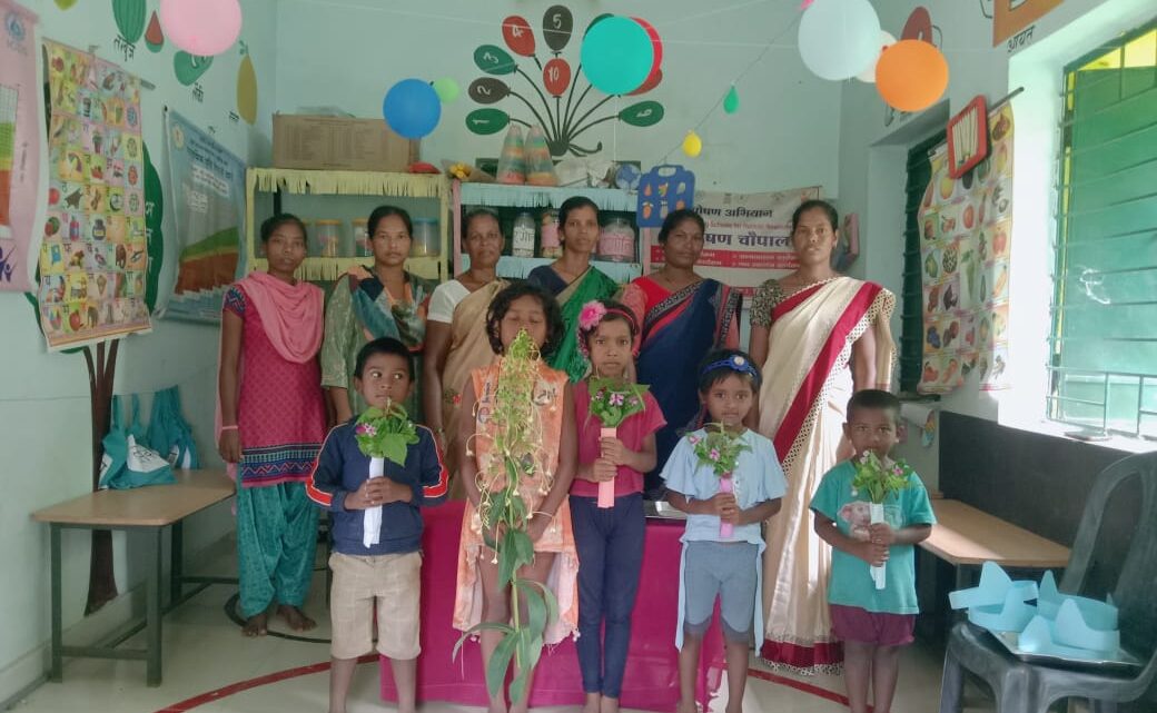 आंगनबाड़ी केंद्र गिरजाटोली में शिक्षक दिवस पर आंगनबाड़ी कार्यकर्ता का हुआ सम्मान अंकिरा में छत्तीसगढ़ रजत महोत्सव अंतर्गत पोषण माह का हुआ आयोजन