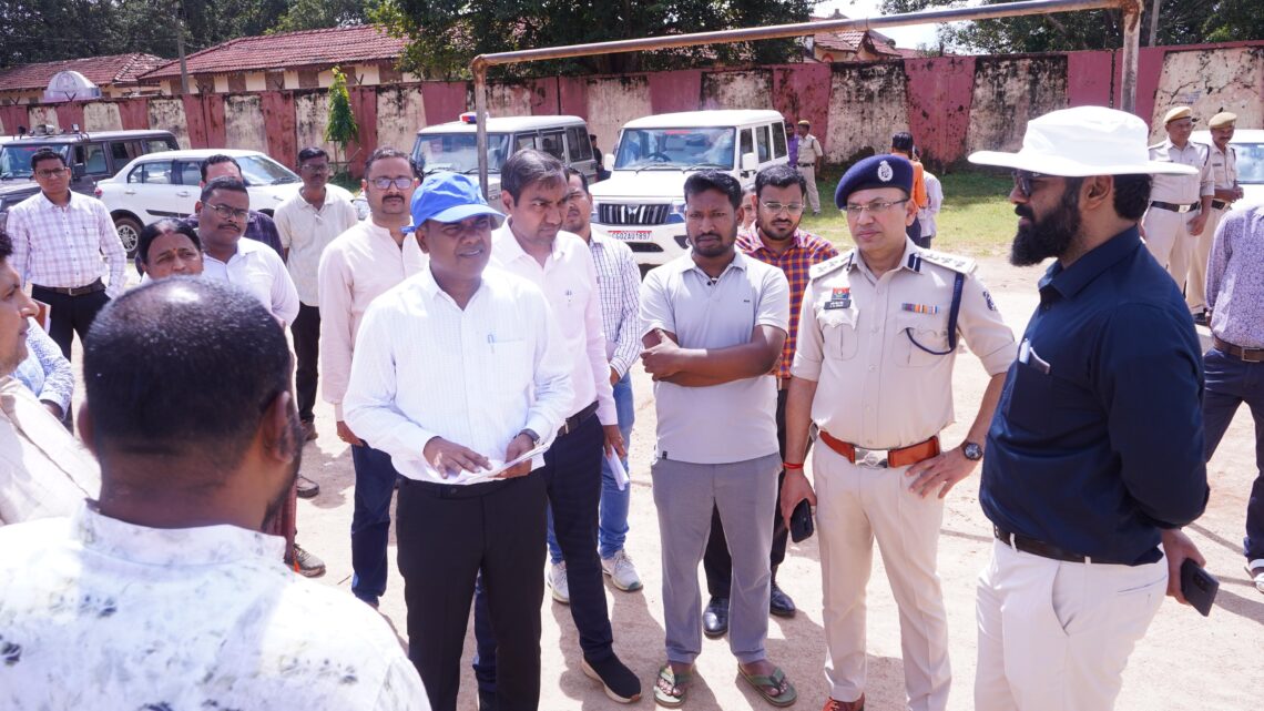 कलेक्टर व्यास ने रणजीता स्टेडियम का किया निरीक्षण दशहरा उत्सव को सुव्यवस्थित एवं सुरक्षित बनाने दिए आवश्यक निर्देश