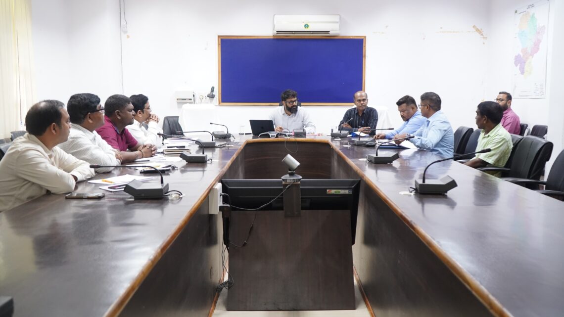 ग्राम पंचायतों में पलायन पंजी का करें संधारण- कलेक्टर रोजगार एवं स्वरोजगार को बढ़ावा देने शासकीय योजनाओं से हितग्राहियों लाभान्वित करने कलेक्टर ने दिए निर्देश कलेक्टर ने विभिन्न विभागों की ली समीक्षा बैठक