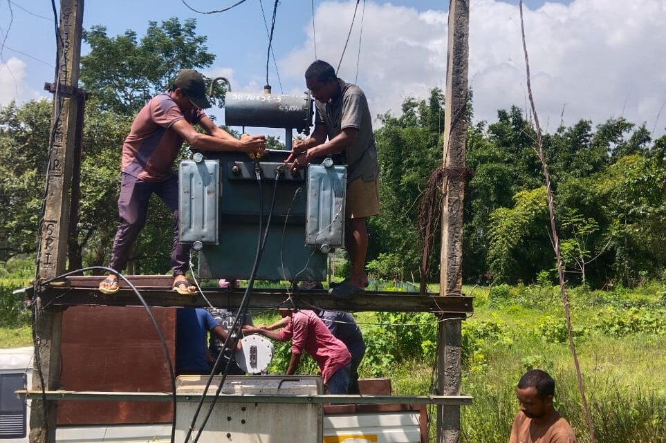 सीएम कैंप कार्यालय की त्वरित पहल से ग्राम शब्द मुंडा में लौटी रोशनी ग्रामीणों ने मुख्यमंत्री विष्णुदेव साय का जताया आभार
