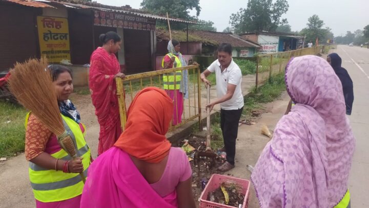 स्वच्छता ही सेवा अभियान अंतर्गत साफ सफाई के प्रति जागरूकता प्रसार के साथ लोगों को किया जा रहा प्रेरित 17 सितम्बर से 02 अक्टूबर तक जिले में मनाया जा रहा है स्वच्छोत्सव