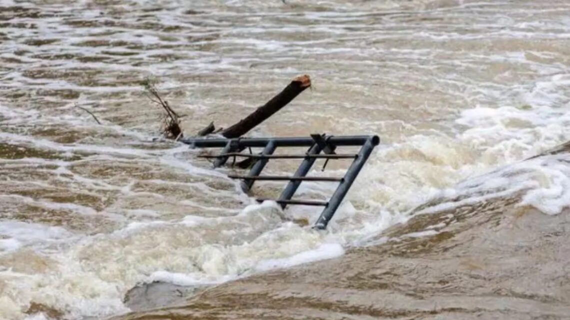 दर्दनाक हादसा: बाढ़ में 4 लोगों की गयी जान, तीन घायल, तीन का अब तक पता नहीं, मुख्यमंत्री ने डैम हादसे पर जताया दुख