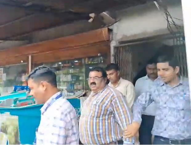 कलेक्टर आफिस से घूसखोर पटवारी गिरफ्तार, 9000 रुपये रिश्वत मामले में ACB ने रंगे हाथों दबोचा