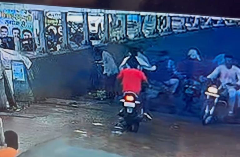 दिनदहाड़े 5 लाख की लूट, बैंक से पैसा निकालकर जा रहे कारोबारी का आधे रास्ते में बैग हुआ पार, पुलिस जांच में जुटी