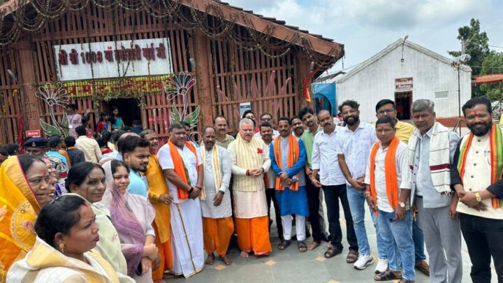 क्षेत्रीय संगठन महामंत्री अजय जामवाल ने किये माँ दंतेश्वरी के दर्शन