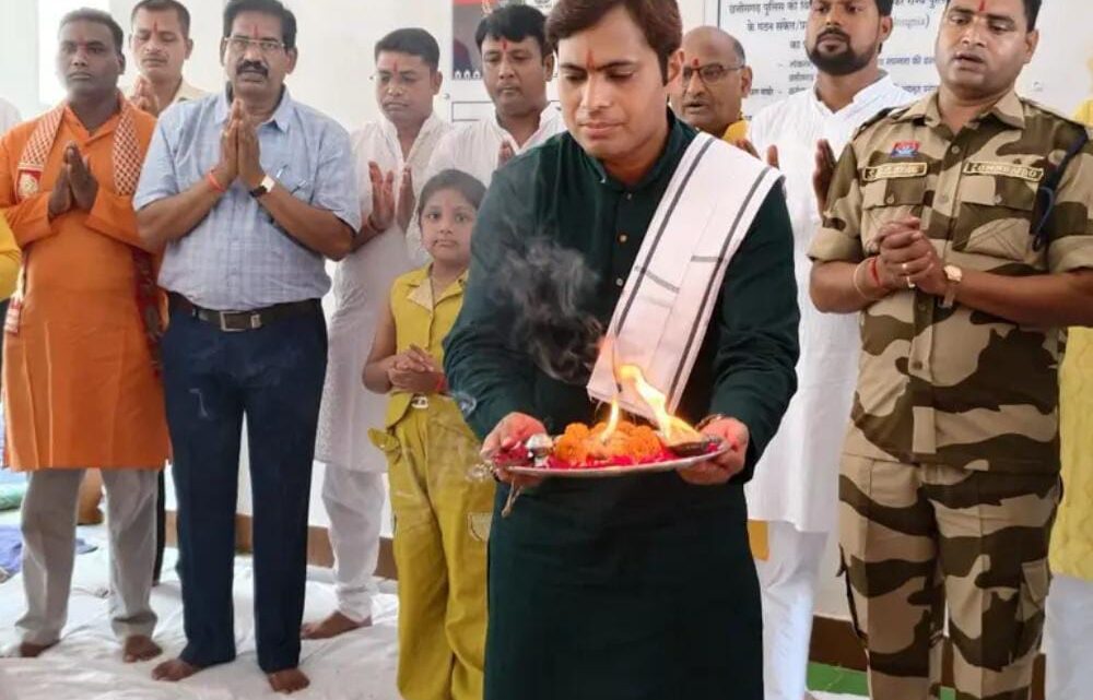 विजयादशमी पर पुलिस अधीक्षक भोजराम पटेल  ने किया शस्त्र पूजन,सुरक्षा और शक्ति का लिया संकल्प