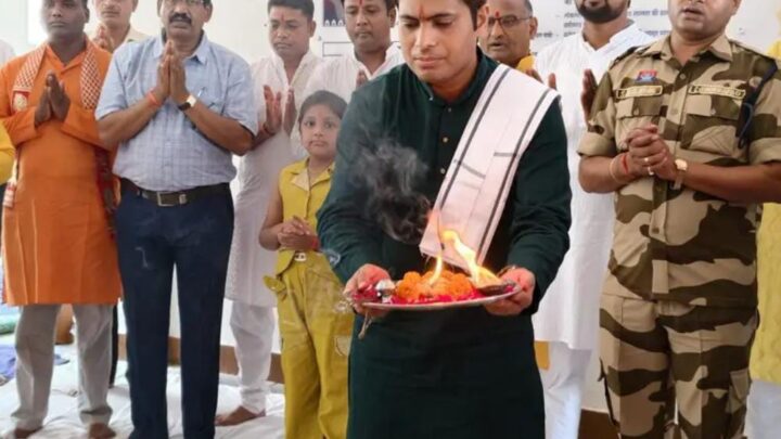 विजयादशमी पर पुलिस अधीक्षक भोजराम पटेल  ने किया शस्त्र पूजन,सुरक्षा और शक्ति का लिया संकल्प