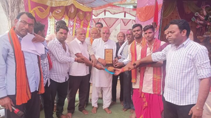 जसगीत गायन में नेगूरडीह प्रथम विजेता