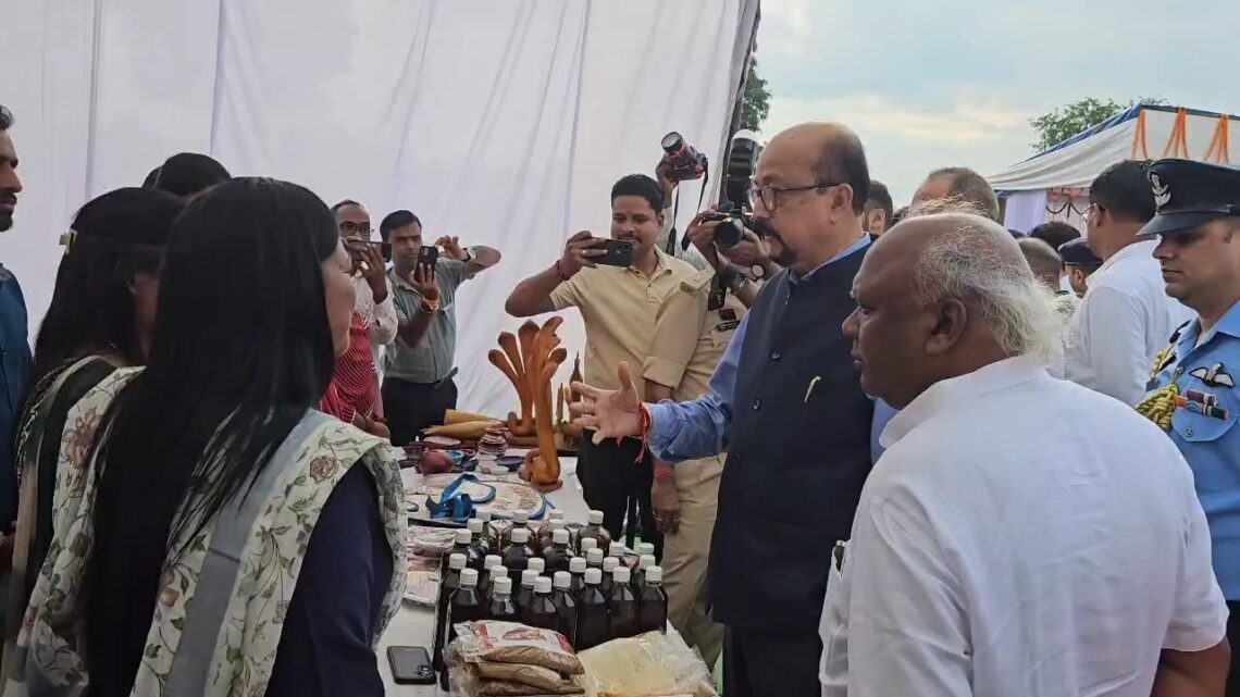 पहुंचे बलरामपुर छत्तीसगढ़ के राज्यपाल रामेन डेका