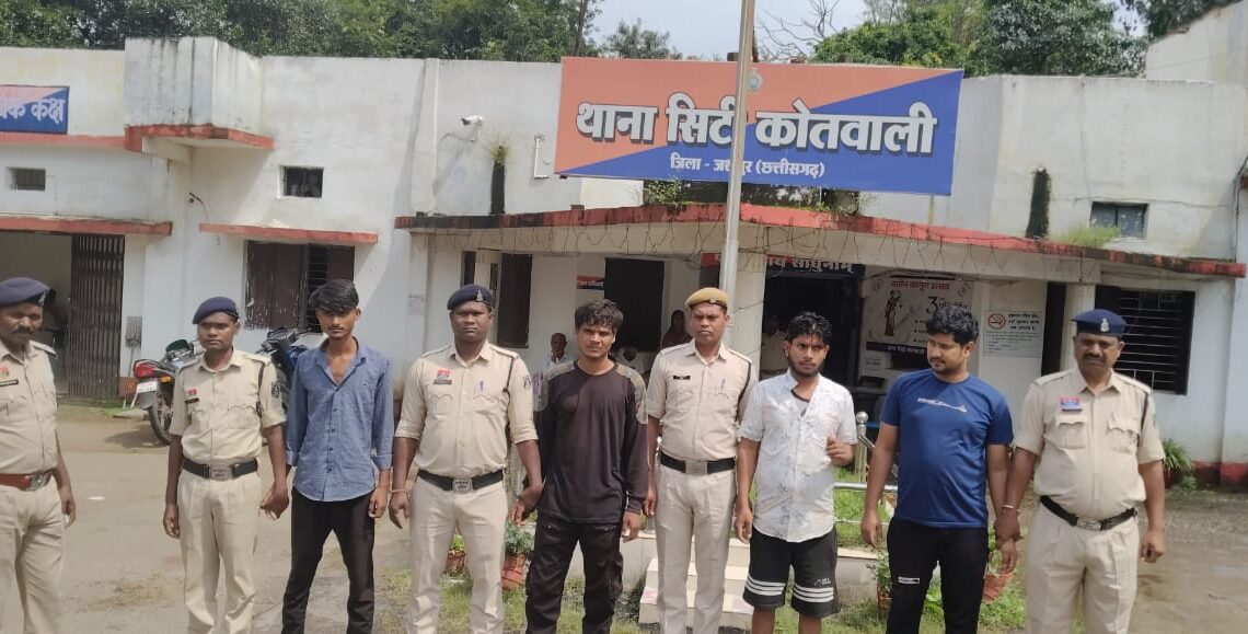 एक ही दिन, दो अलग अलग प्रकरणों में 11 नग गौ वंशों को छुड़ाया तस्करों के चंगुल से जशपुर पुलिस ने, चार आरोपी गिरफ्तार भेजा जेल