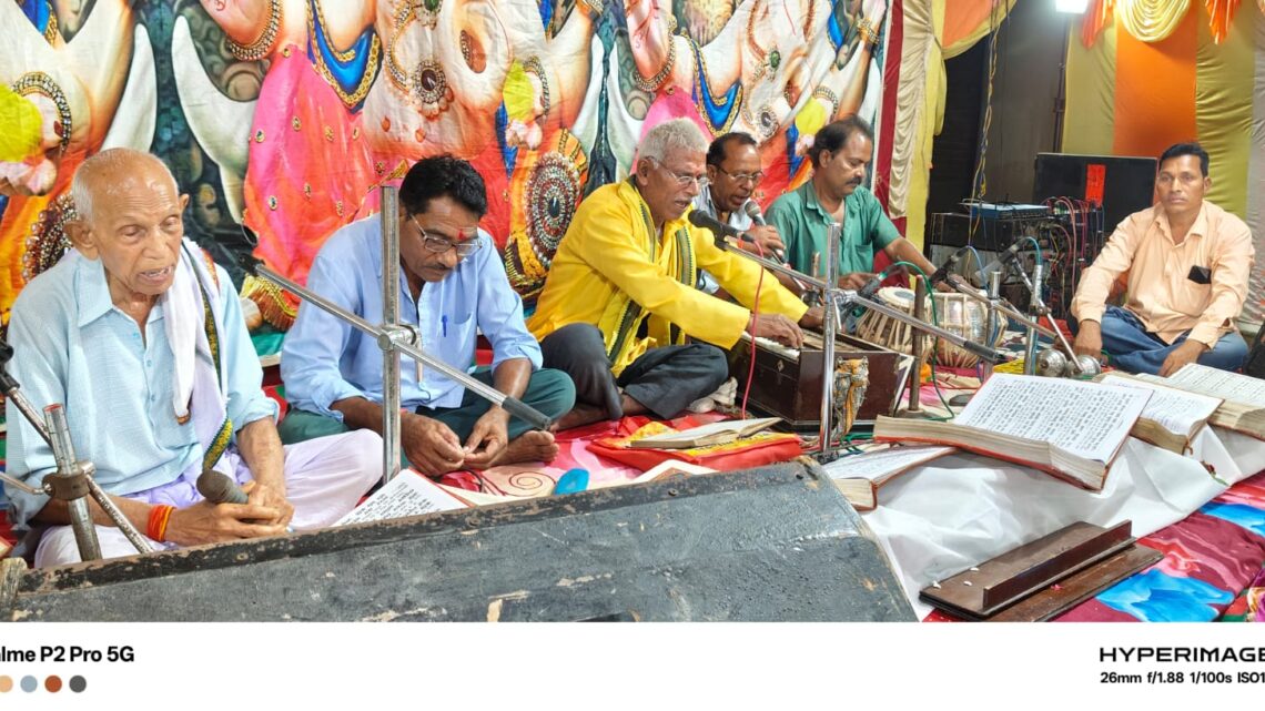 डभराखुर्द नवधा रामायण भक्ति में जूट रहे हैं श्रद्धालू   (17 अक्टूबर को होगा मानस गायन प्रतियोगिता)
