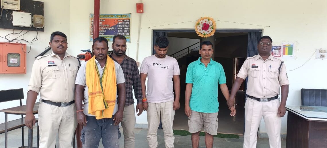 जशपुर पुलिस ने  फिर छुड़ाया 08 नग गौ वंशों को तस्करों के चंगुल से, चार आरोपी गिरफ्तार भेजा गया जेल