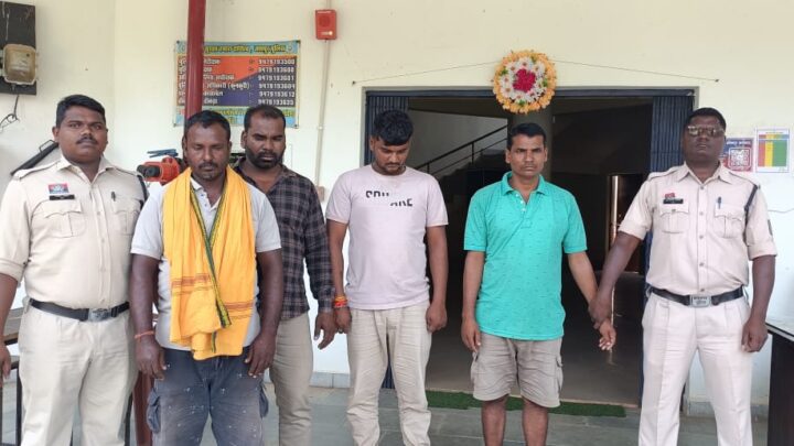 जशपुर पुलिस ने  फिर छुड़ाया 08 नग गौ वंशों को तस्करों के चंगुल से, चार आरोपी गिरफ्तार भेजा गया जेल