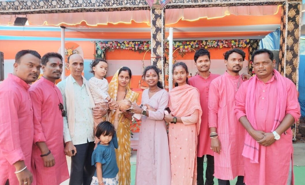 करनौद में अखण्ड नवधा रामायण मानस गायन में खुशी रजक मानस मण्डली सुपातराई ने प्रथम स्थान प्राप्त किया